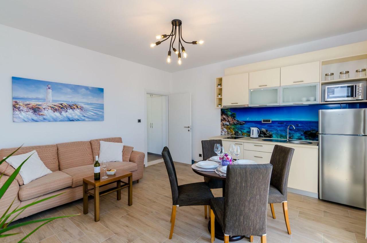 Apartments Knego 믈리니 외부 사진